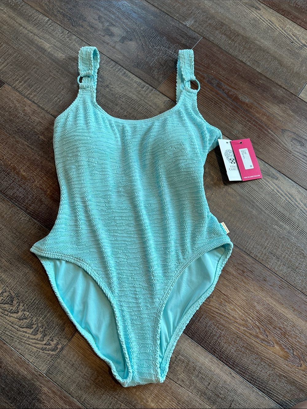 NWT vince camuto
